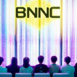 Binance celebra inversión de $2 mil millones en criptomonedas